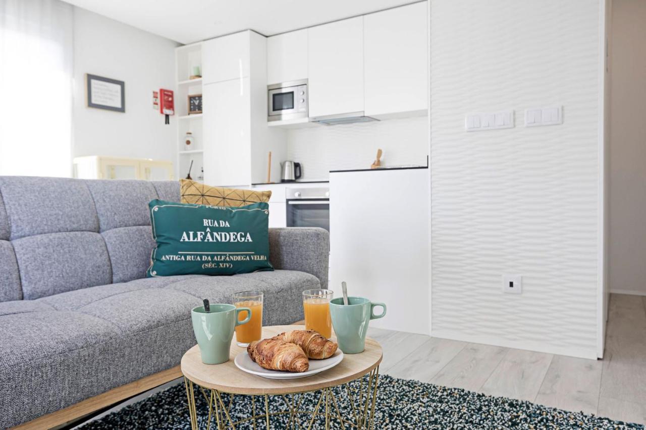 Stylish Flat W/ Gym & Parking By Lovelystay Porto Exterior foto