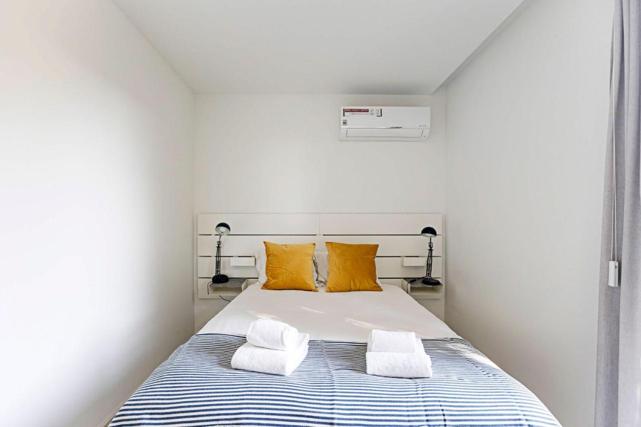 Stylish Flat W/ Gym & Parking By Lovelystay Porto Exterior foto