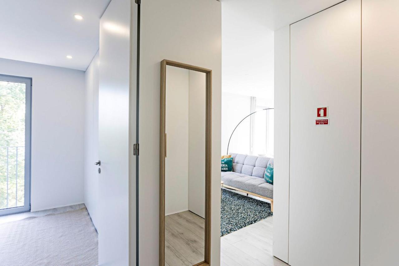 Stylish Flat W/ Gym & Parking By Lovelystay Porto Exterior foto